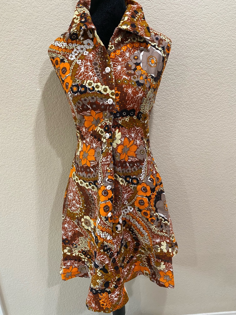 70s Vintage Floral Button-Front Women’s Dress, Brown & Orange, Small - Picture 2 of 16